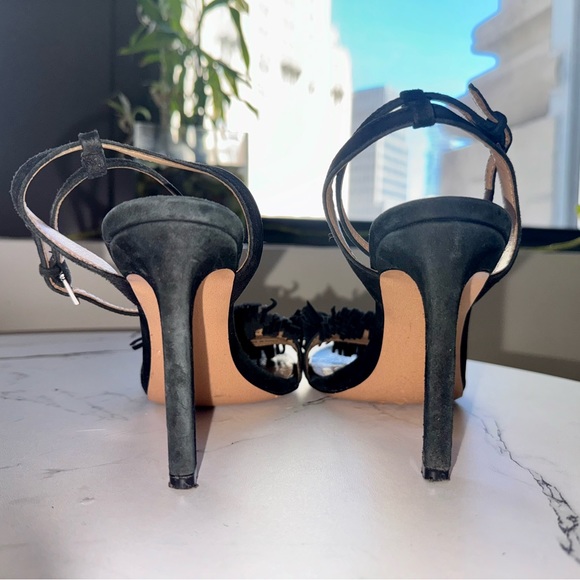 BANANA REPUBLIC Honey Fringe Sandal Black Size 6.5. - Picture 6 of 7